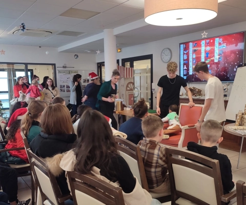 Après midi de Noël pour les enfants du personnel de la résidence