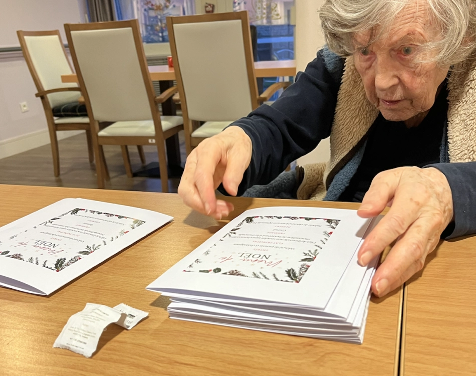 Un atelier pliage pour préparer les fêtes de fin d'année